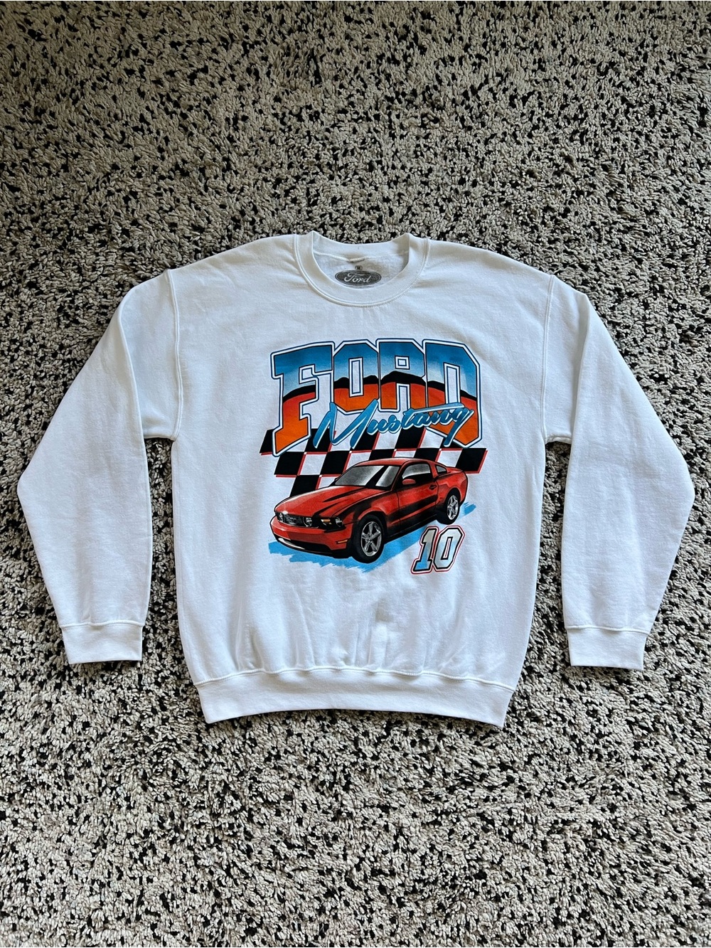 Ford Mustang Graphic Sweatshirt White Crewneck Men’s Size Medium